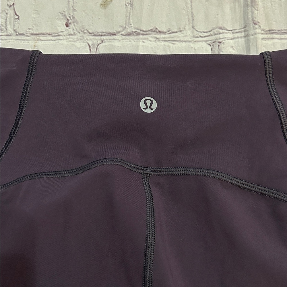 Lululemon Lean In Capri Leggings 17” Boysenberry Purple Workout Yoga 4 Small - Picture 8 of 10